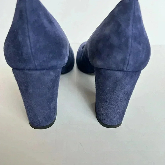 Stuart Weitzman Suede Round Toe with Pinkie Toe Extension - Picture 9 of 9